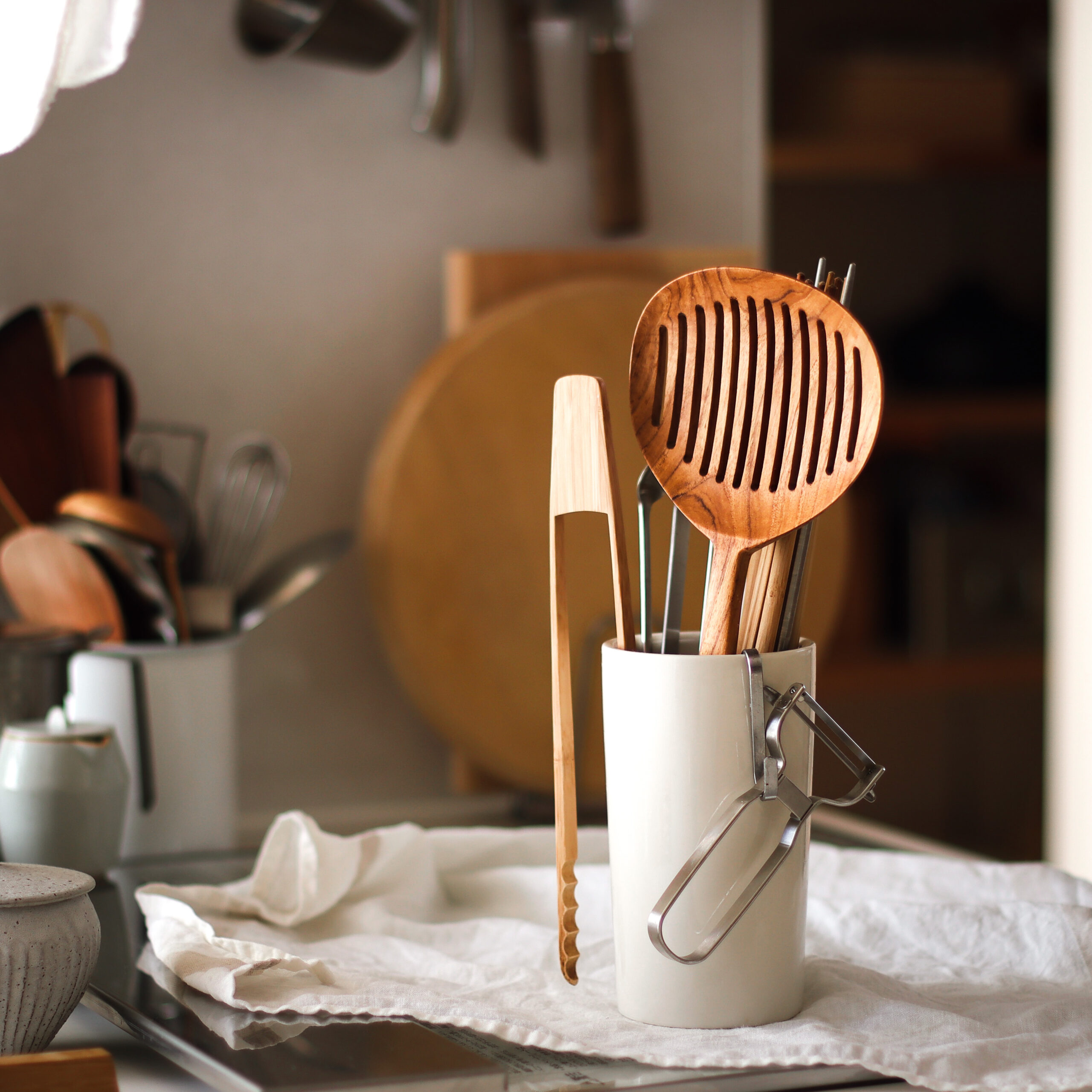 355FAE64-28AA-49C6-BB9F-